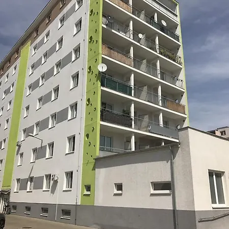 Apartment Studio Zahradnicka Bratislava